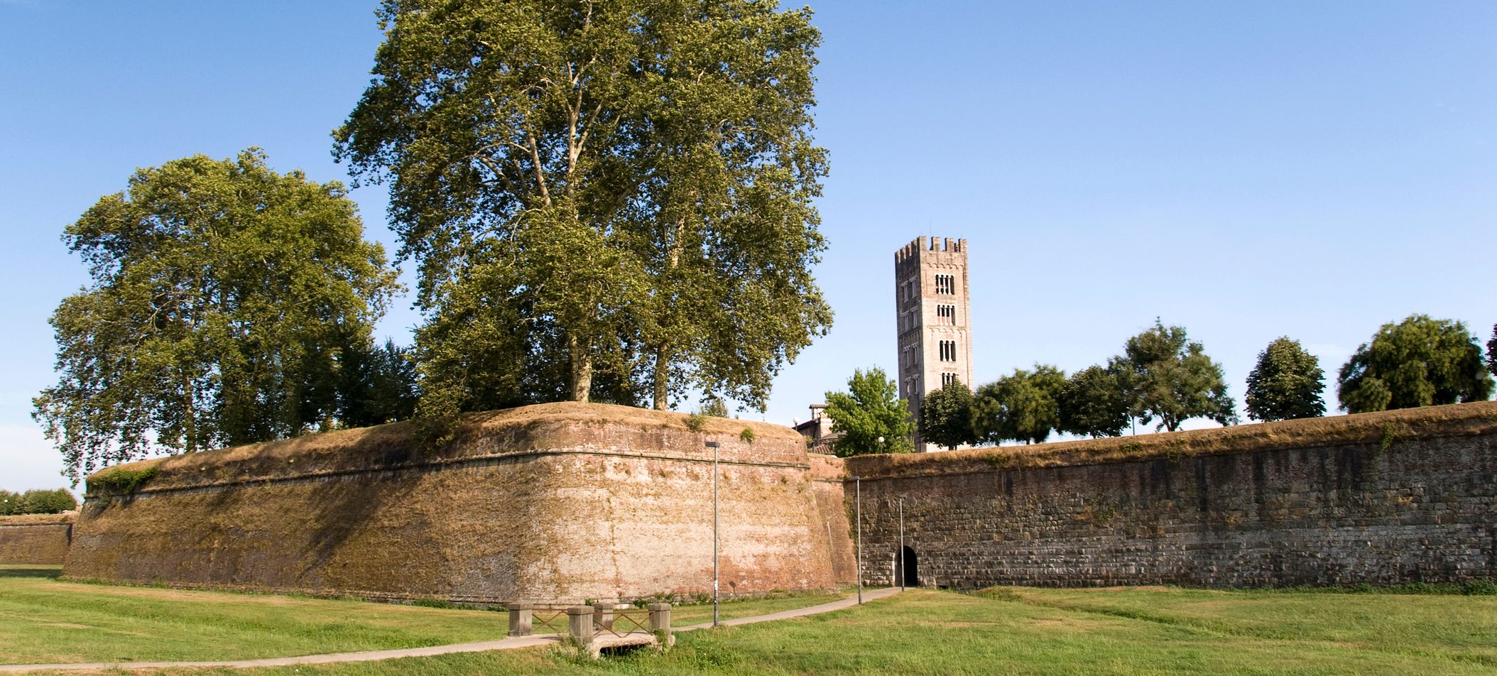 Lucca walls