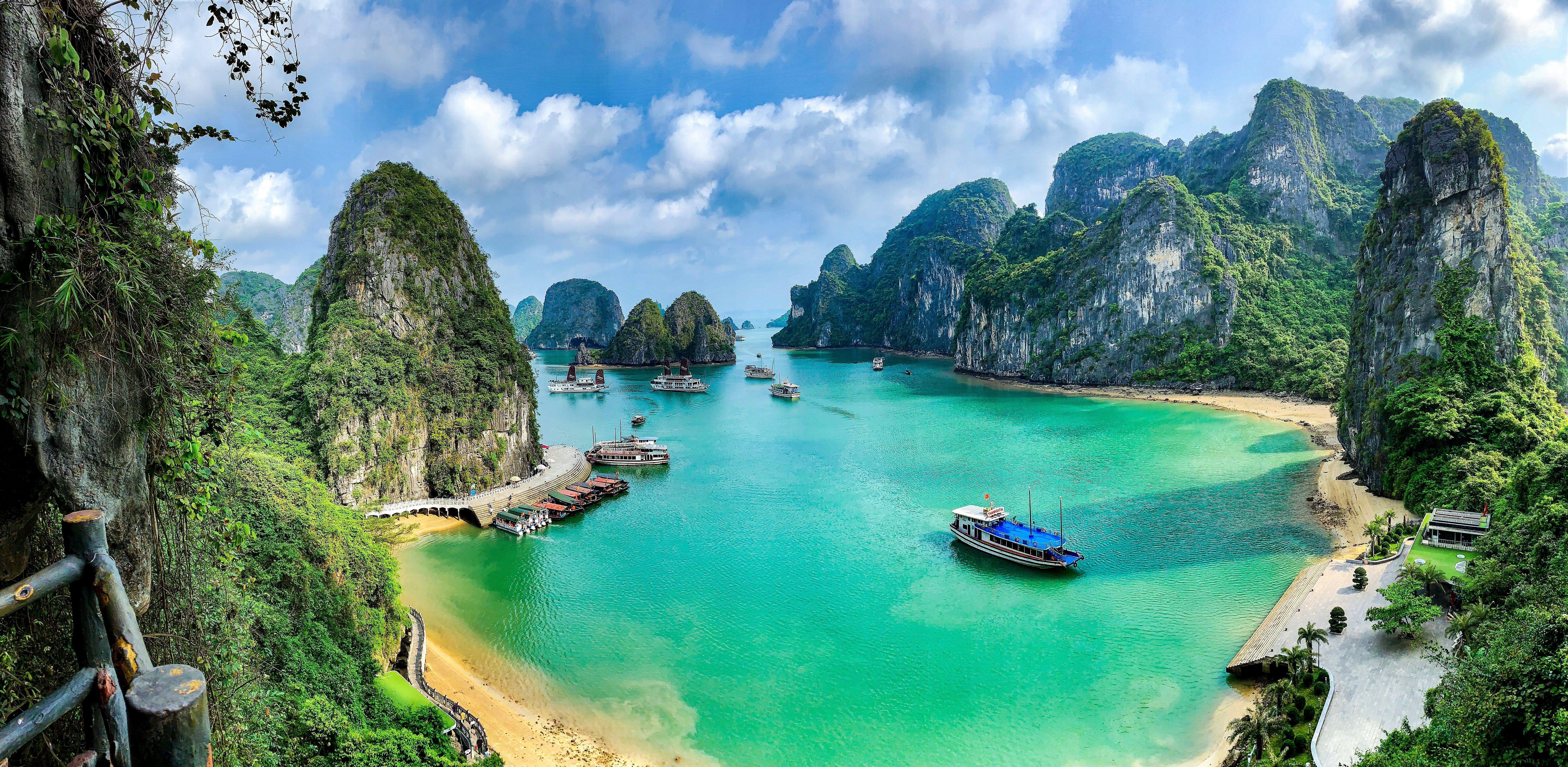 ha long bay vietnam
